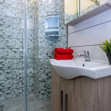 Doritas In Corfu Old Town * Corfu (city)